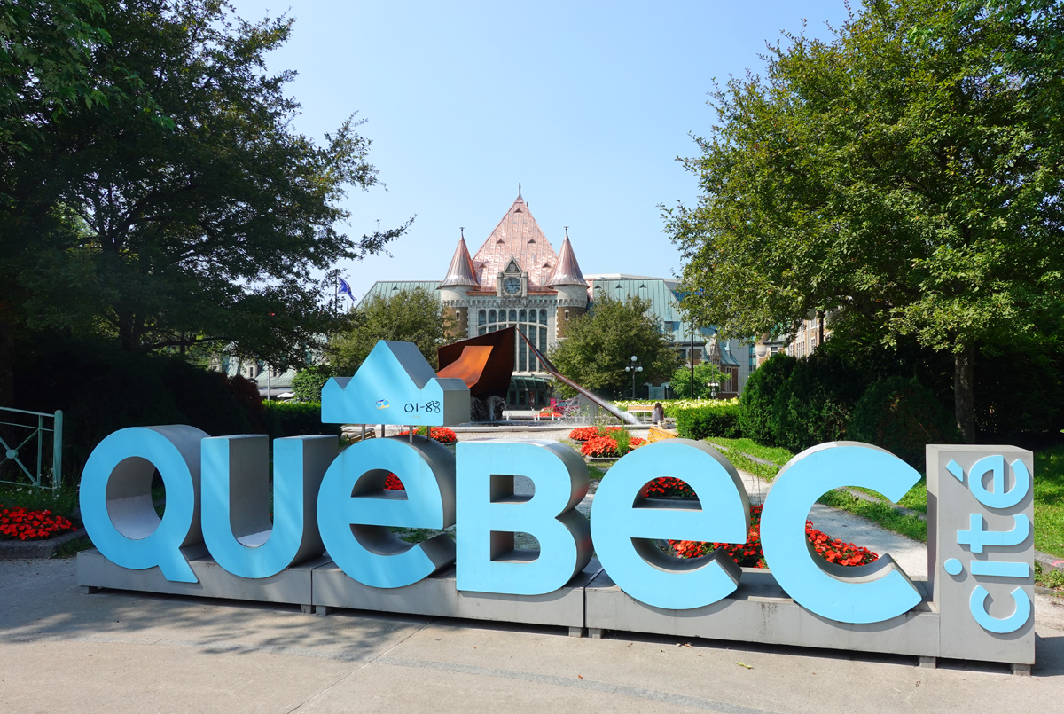 Quebec sign