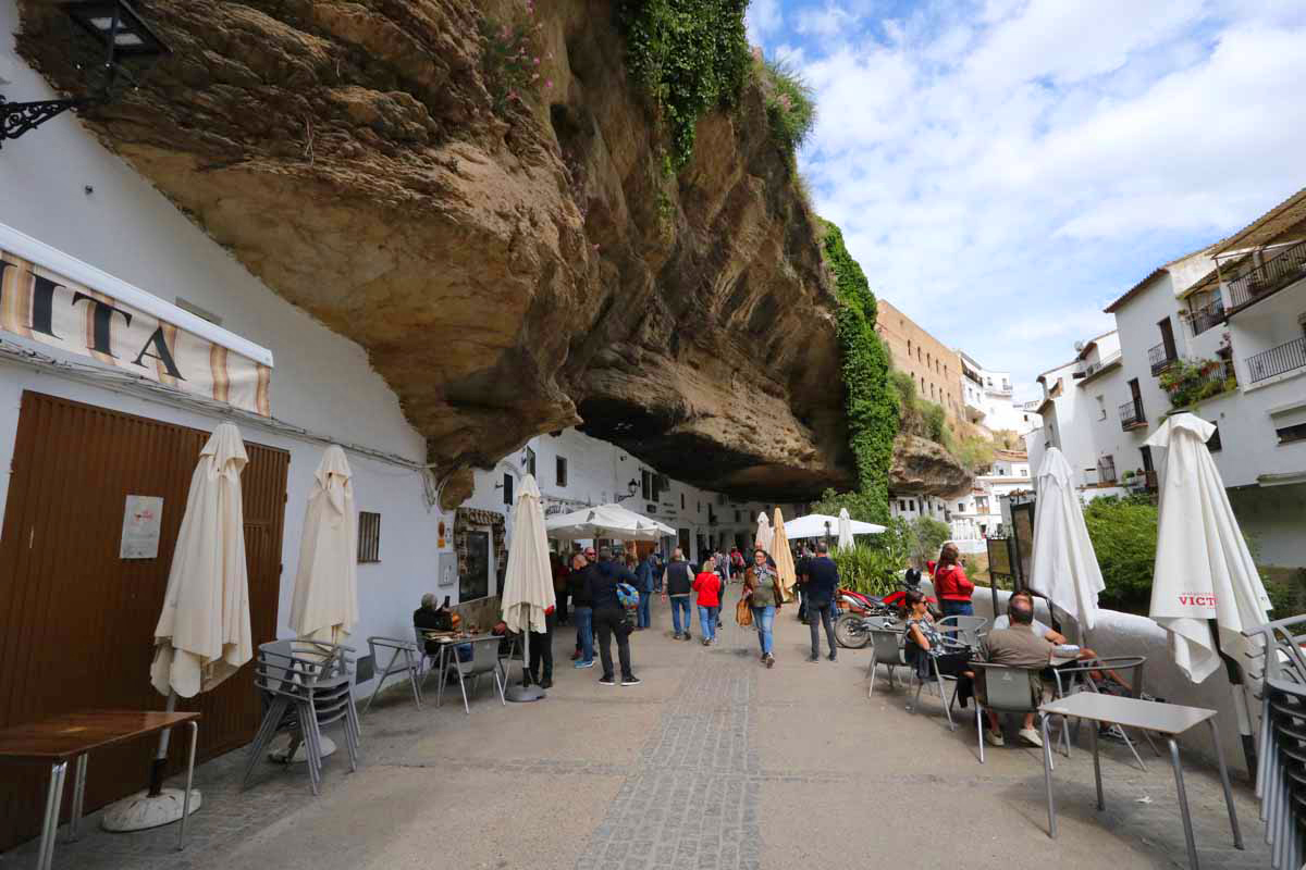setenil de bodegas day trip from cadiz