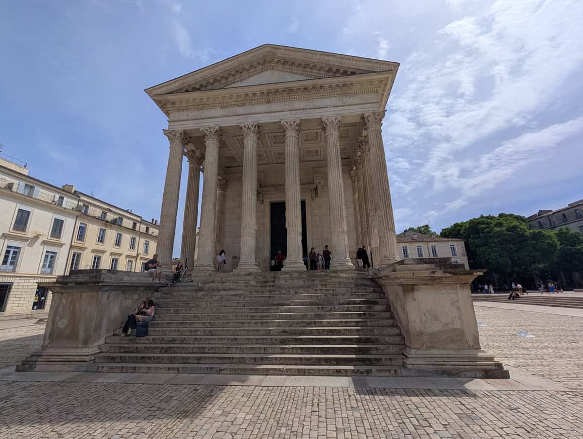 Can you Visit Nîmes on a day trip?