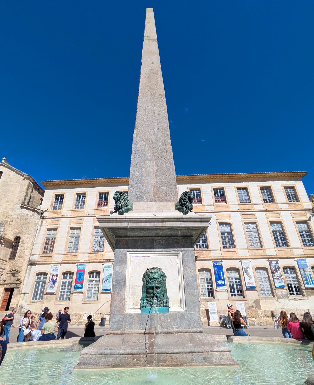 7 Things to See in Arles