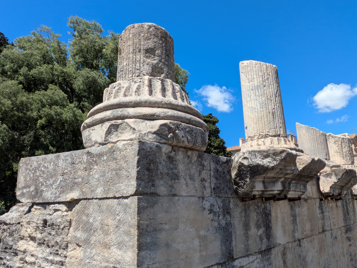 7 Things to See in Arles