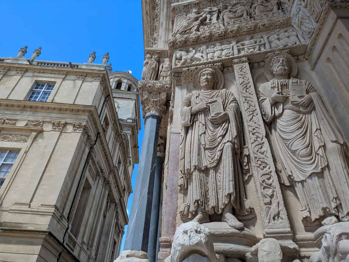 7 Things to See in Arles