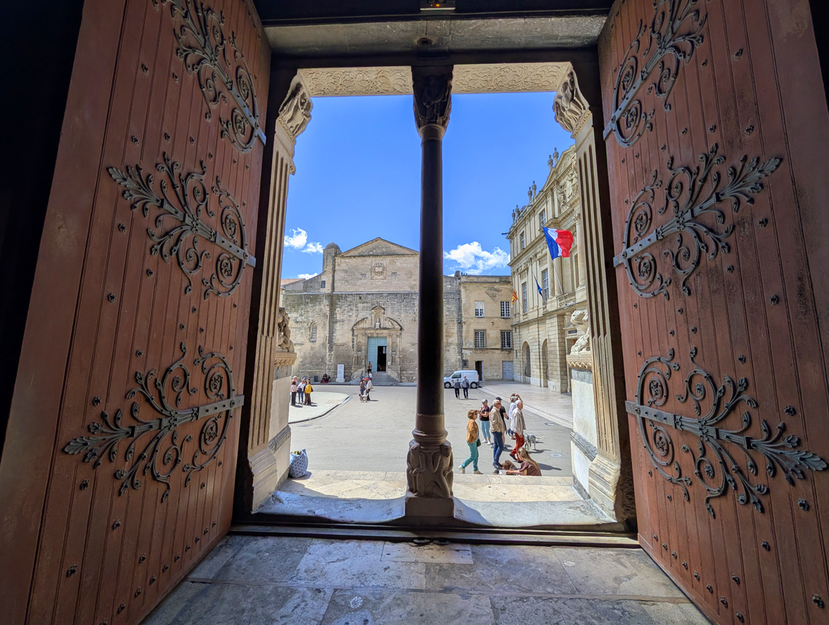 7 Things to See in Arles