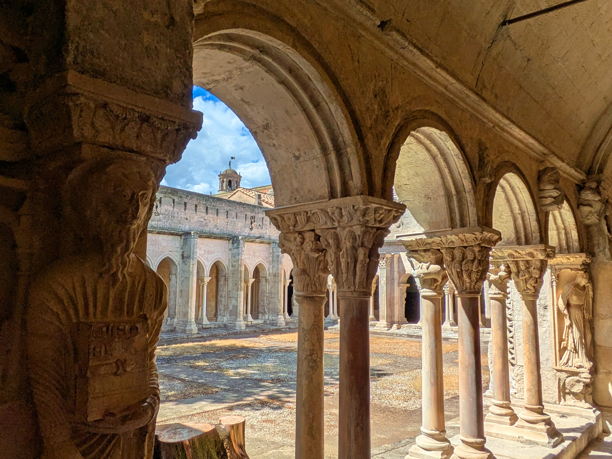 7 Things to See in Arles